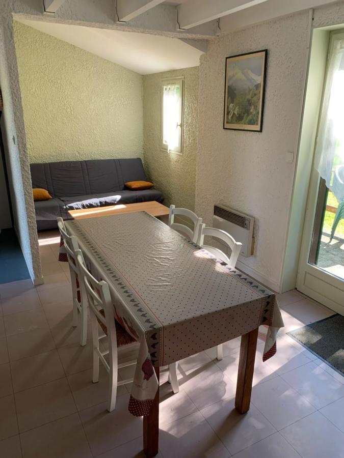 Camping Le Saillet Lestelle-Bétharram Extérieur photo